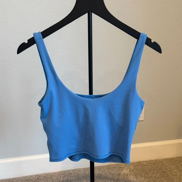 Vuori daily crop in isle blue size medium - Picture 3 of 3